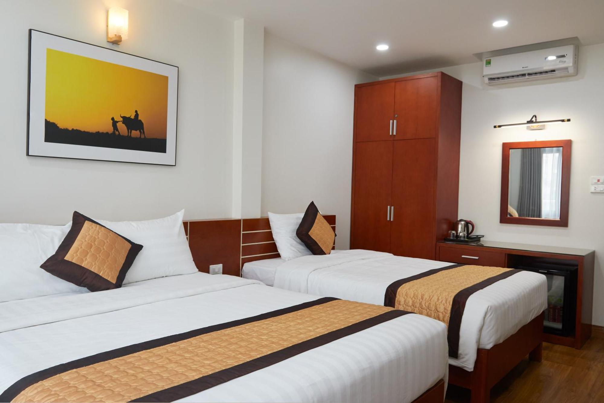 Van Nam Hotel Ha Long Exteriör bild