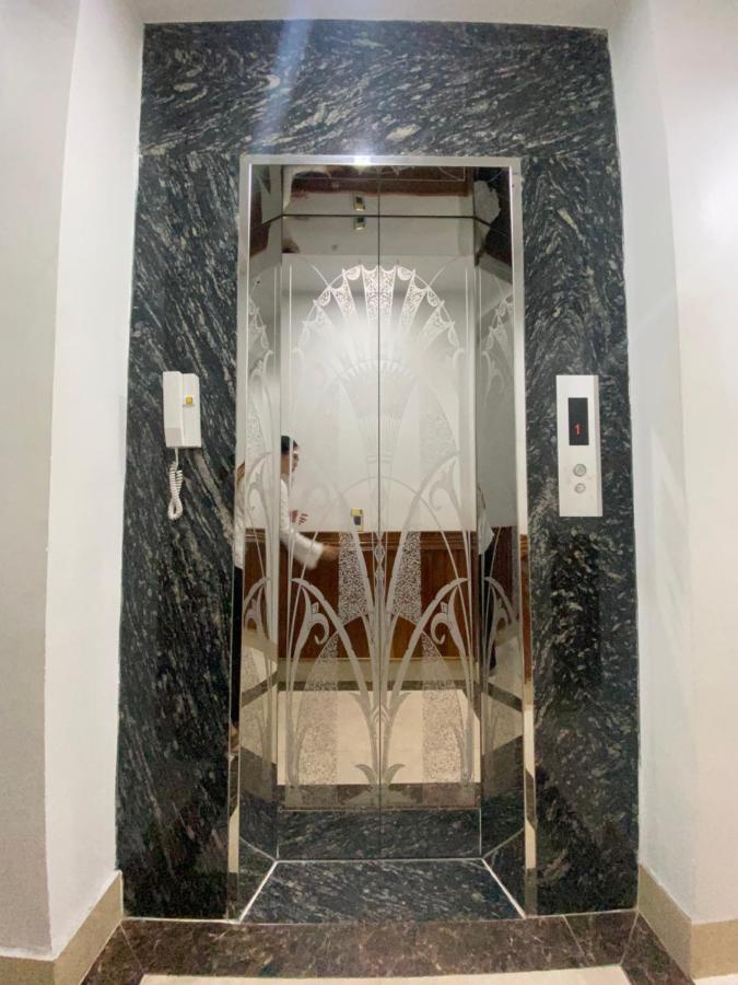 Van Nam Hotel Ha Long Exteriör bild