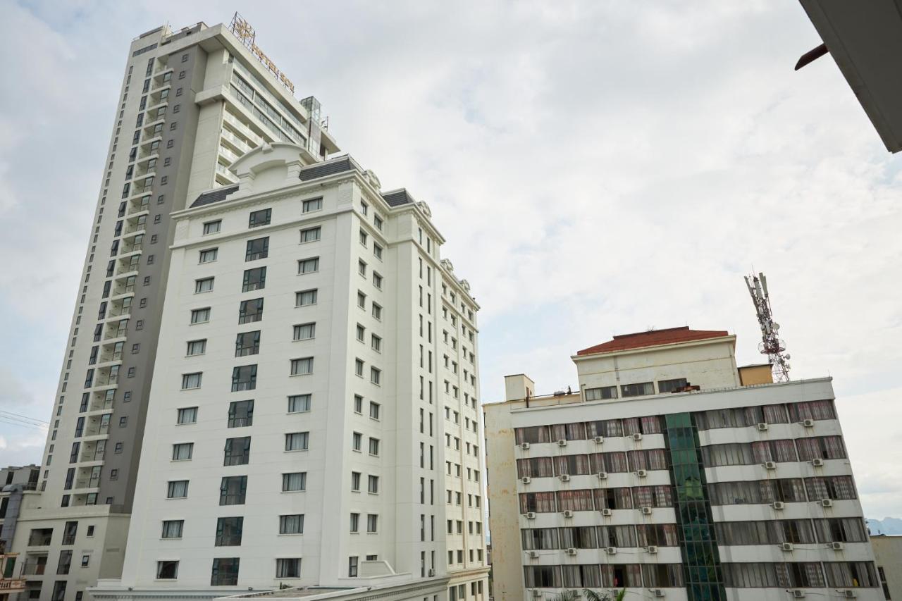 Van Nam Hotel Ha Long Exteriör bild