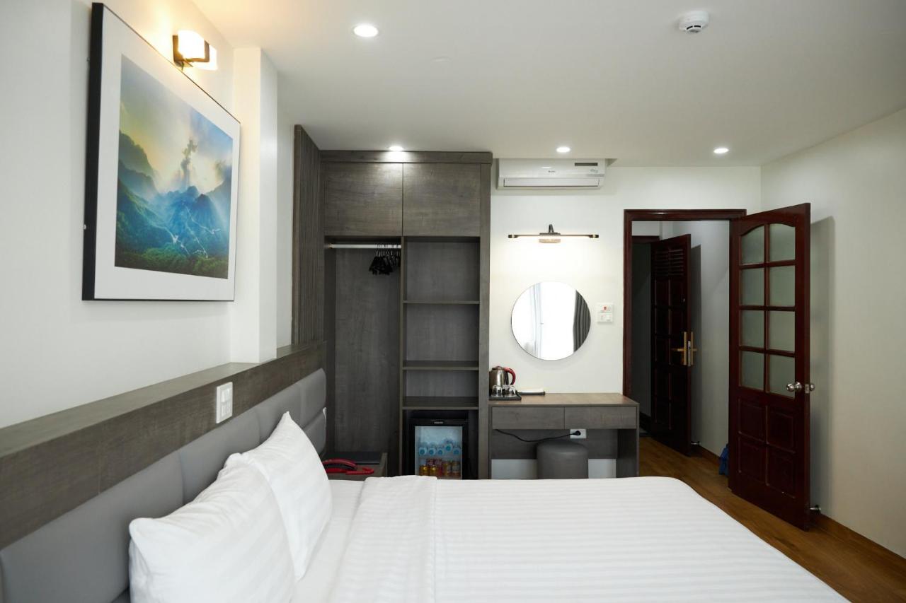 Van Nam Hotel Ha Long Exteriör bild